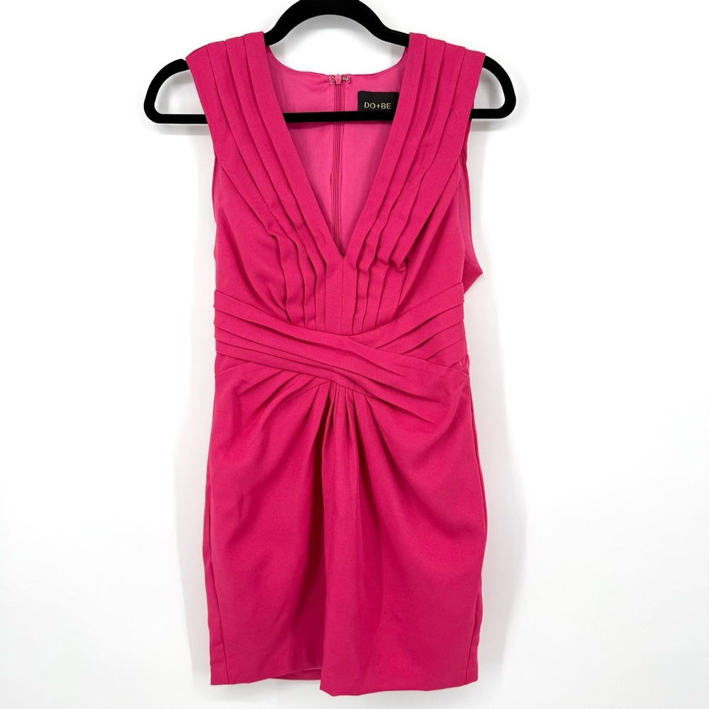 Do + Be V-Neck Hot Pink Ruched Sleeveless Lined Mini Dress Size Small